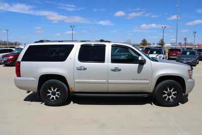 2007 Chevrolet Suburban, $7995. Photo 4