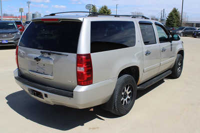 2007 Chevrolet Suburban, $7995. Photo 5
