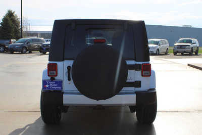 2014 Jeep Wrangler Unlimited, $17995. Photo 6
