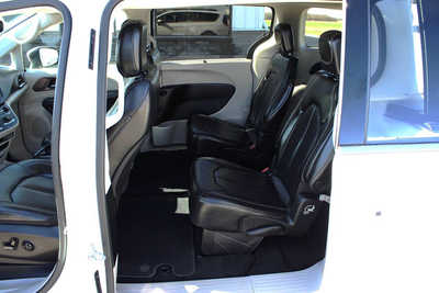 2022 Chrysler Pacifica, $24995. Photo 10