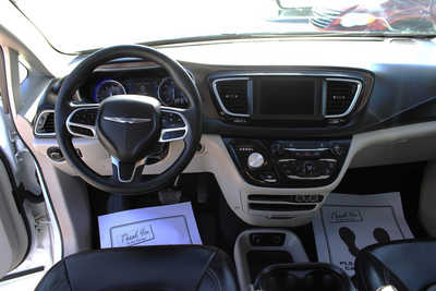 2022 Chrysler Pacifica, $24995. Photo 12