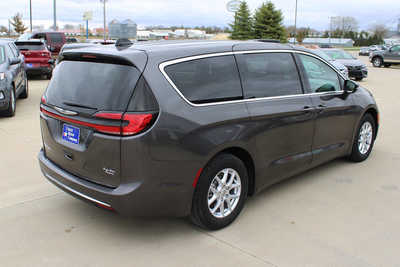 2023 Chrysler Pacifica, $25995. Photo 5