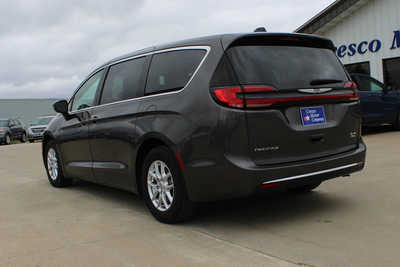 2023 Chrysler Pacifica, $25995. Photo 7