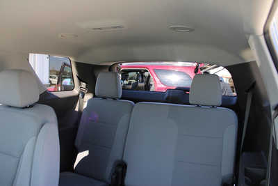 2021 Chevrolet Traverse, $25995. Photo 11