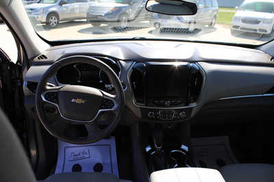 2021 Chevrolet Traverse, $25995. Photo 12
