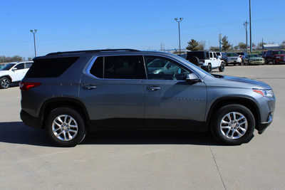 2021 Chevrolet Traverse, $25995. Photo 4