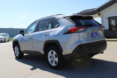 2020 Toyota RAV4, $27995. Photo 7