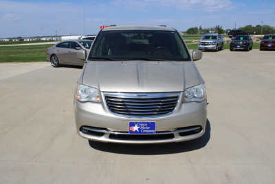 2013 Chrysler Town & Country, $5995. Photo 2