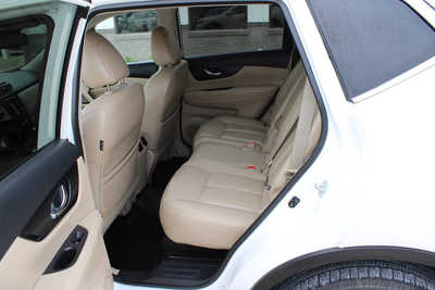 2018 Nissan Rogue, $11995. Photo 10