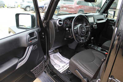 2017 Jeep Wrangler Unlimited, $19995. Photo 12