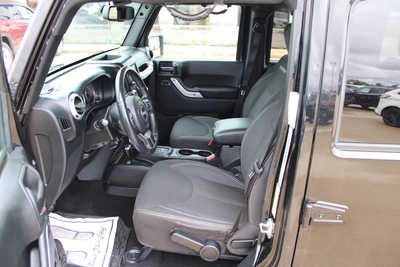 2017 Jeep Wrangler Unlimited, $19995. Photo 9