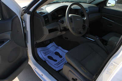 2005 Jeep Grand Cherokee, $2995. Photo 12