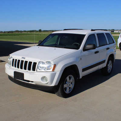 2005 Jeep Grand Cherokee, $2995. Photo 1