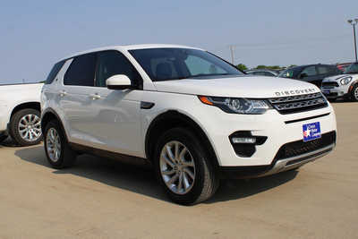 2016 Land Rover Discovery, $14995. Photo 3