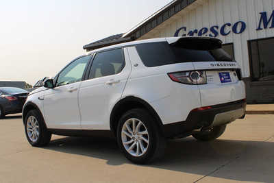 2016 Land Rover Discovery, $14995. Photo 7