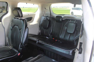 2022 Chrysler Pacifica, $25995. Photo 11