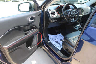 2018 Jeep Compass, $18995. Photo 11