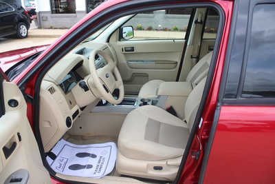 2008 Ford Escape, $3995. Photo 9