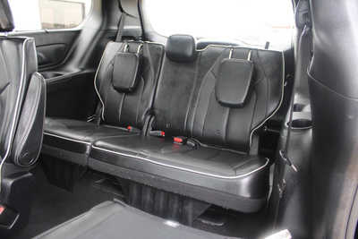 2019 Chrysler Pacifica, $21995. Photo 11