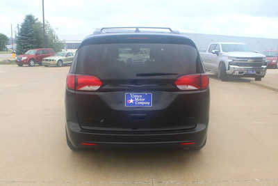 2019 Chrysler Pacifica, $21995. Photo 6