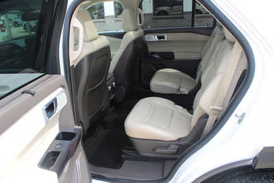 2020 Ford Explorer, $24995. Photo 9