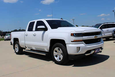2016 Chevrolet 1500 Ext Cab, $17995. Photo 3