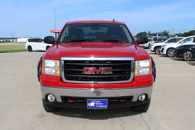 2008 GMC Sierra 1500, $7995. Photo 2