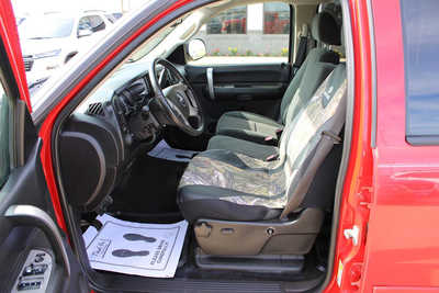 2008 GMC Sierra 1500, $7995. Photo 9