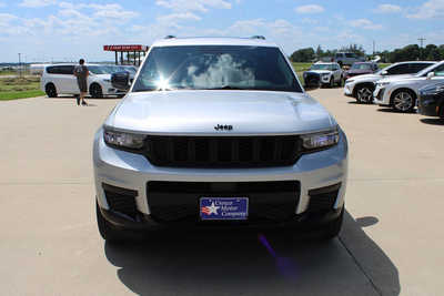 2021 Jeep Grand Cherokee L, $29995. Photo 2
