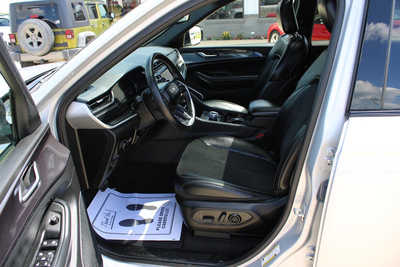 2021 Jeep Grand Cherokee L, $29995. Photo 9