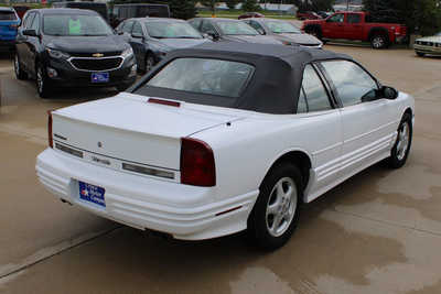 1995 Oldsmobile Cutlass Supreme, $7995. Photo 5