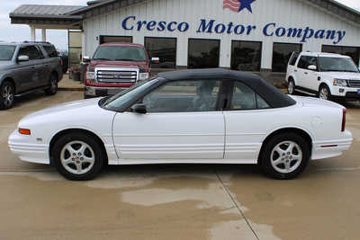 1995 Oldsmobile Cutlass Supreme, $7995. Photo 8