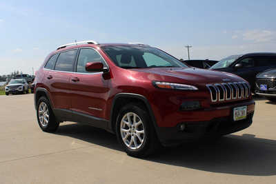 2017 Jeep Cherokee, $14995. Photo 3