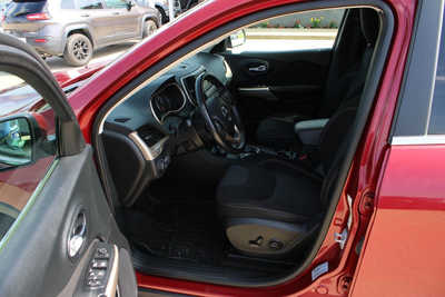 2017 Jeep Cherokee, $14995. Photo 9