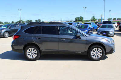 2019 Subaru Outback, $19995. Photo 4