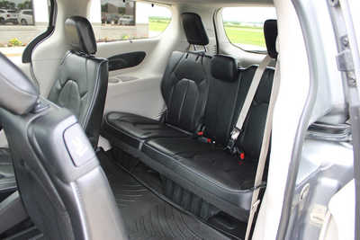 2017 Chrysler Pacifica, $17995. Photo 11
