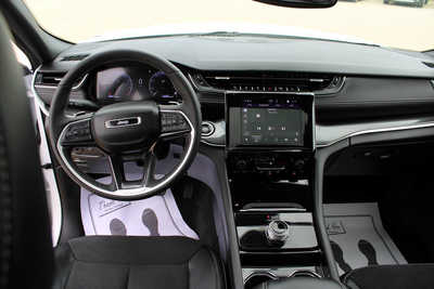 2023 Jeep Grand Cherokee L, $36995. Photo 12