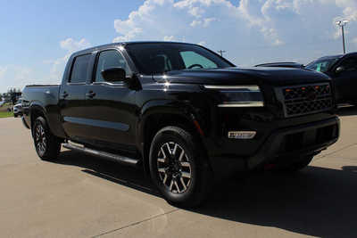 2022 Nissan Frontier, $31995. Photo 3