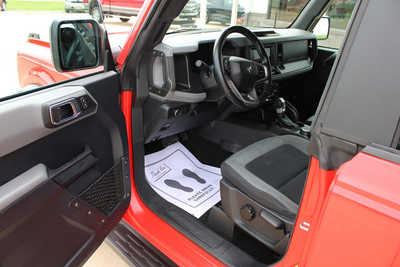 2022 Ford Bronco, $35995. Photo 12