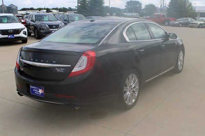 2015 Lincoln MKS, $9995. Photo 5