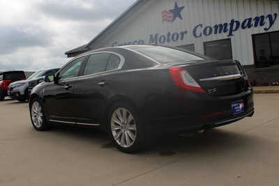2015 Lincoln MKS, $9995. Photo 7