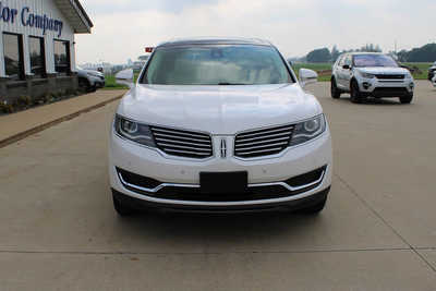 2017 Lincoln MKX, $19995. Photo 2