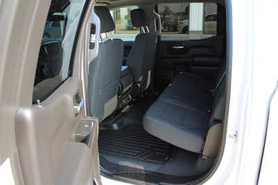 2021 Chevrolet 1500 Crew Cab, $35995. Photo 11