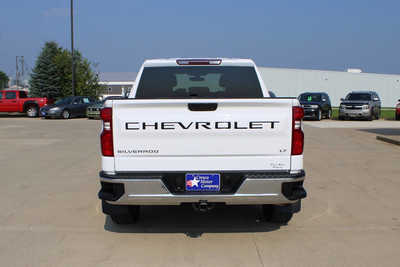 2021 Chevrolet 1500 Crew Cab, $35995. Photo 6