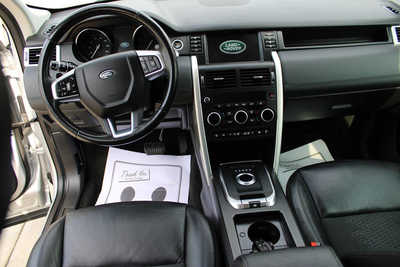 2018 Land Rover Discovery, $16995. Photo 12