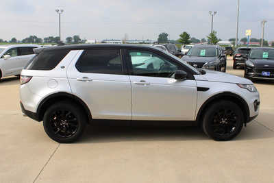 2018 Land Rover Discovery, $16995. Photo 4