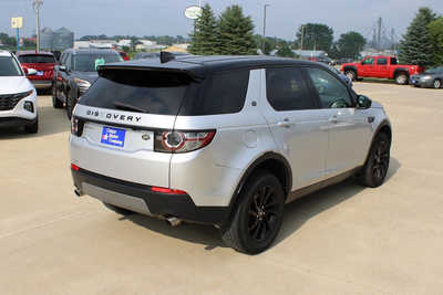 2018 Land Rover Discovery, $16995. Photo 5