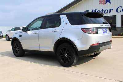 2018 Land Rover Discovery, $16995. Photo 8