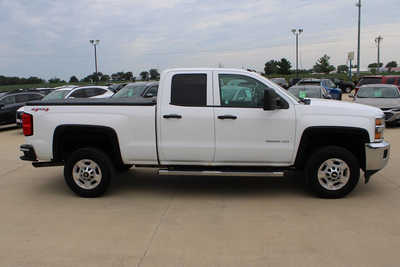 2015 Chevrolet 1500 Ext Cab, $25995. Photo 4