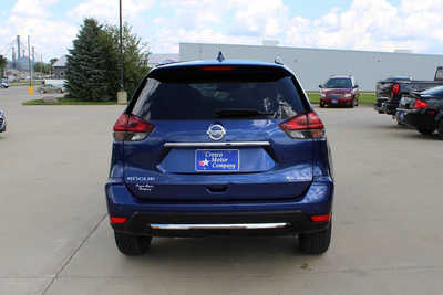 2019 Nissan Rogue, $21995. Photo 6
